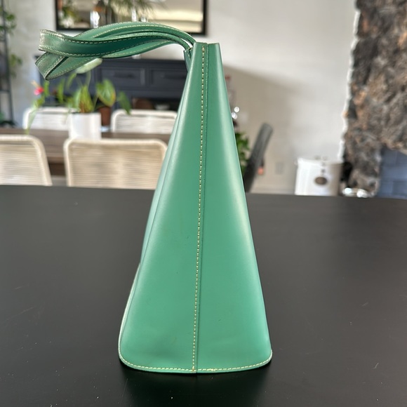 La Marthe Bucket - Picture 6 of 12